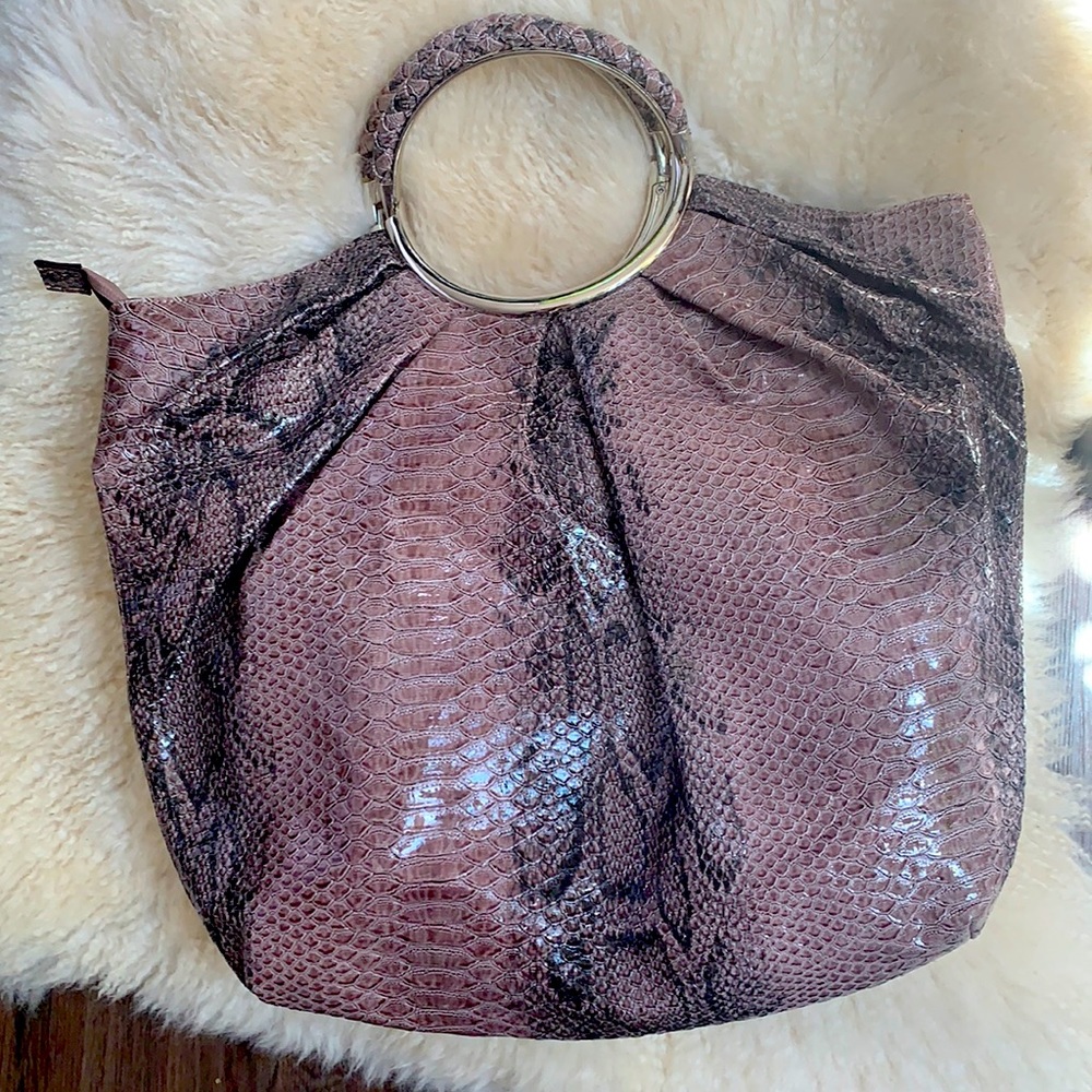 👛 BRAND NEW TOTE BAG NEVER USED !!